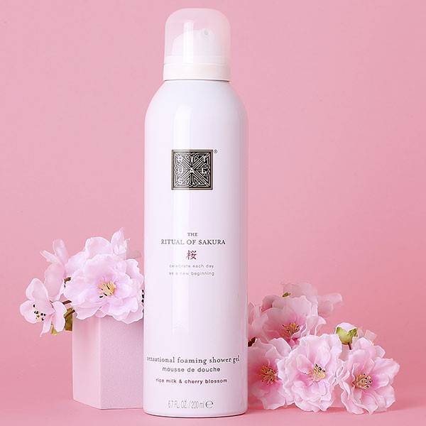 The Ritual of Sakura Mousse de douche